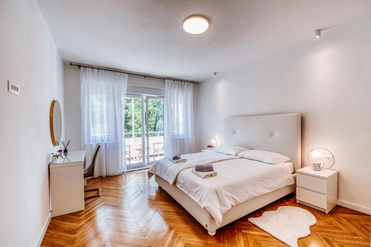 Center Apartment *